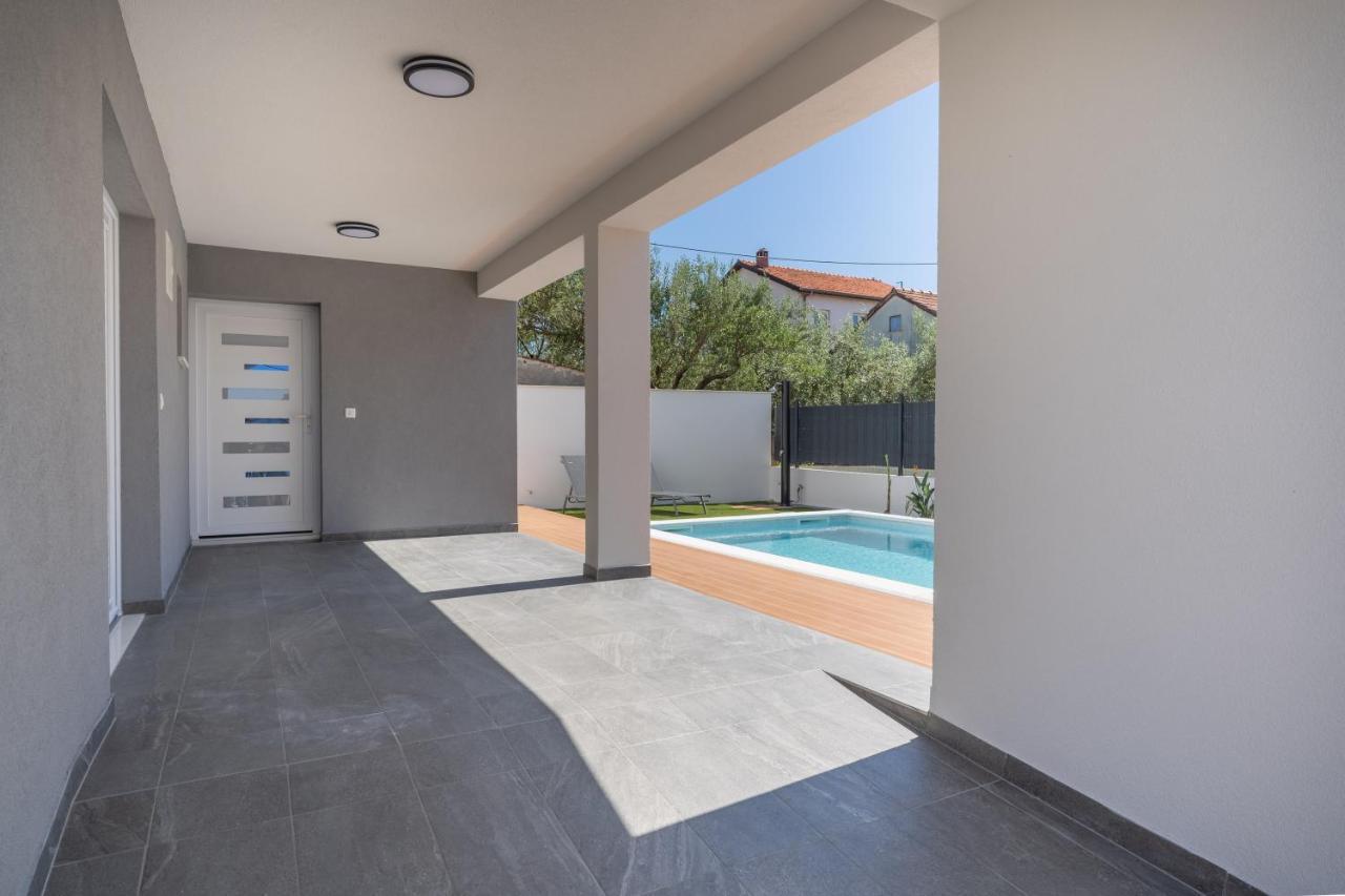 Bernie With A Pool Apartment *