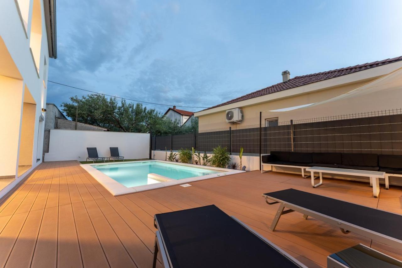 Bernie With A Pool Apartment Zadar